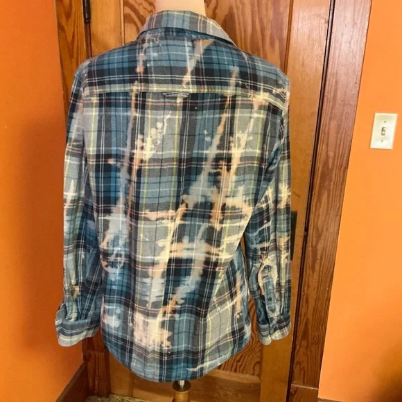 Urban pipeline acid washed plaid flannel shirt - Picture 9 of 9